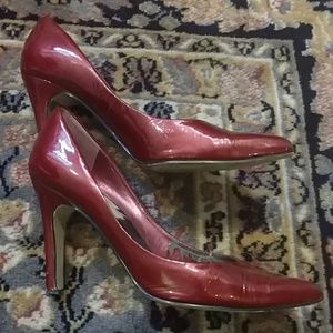 Red patent leather pumps, 5.5 pointy toe